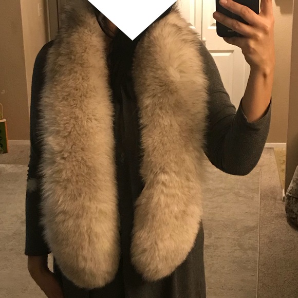 Alaska Arctic Furs Accessories - Arctic fox stole